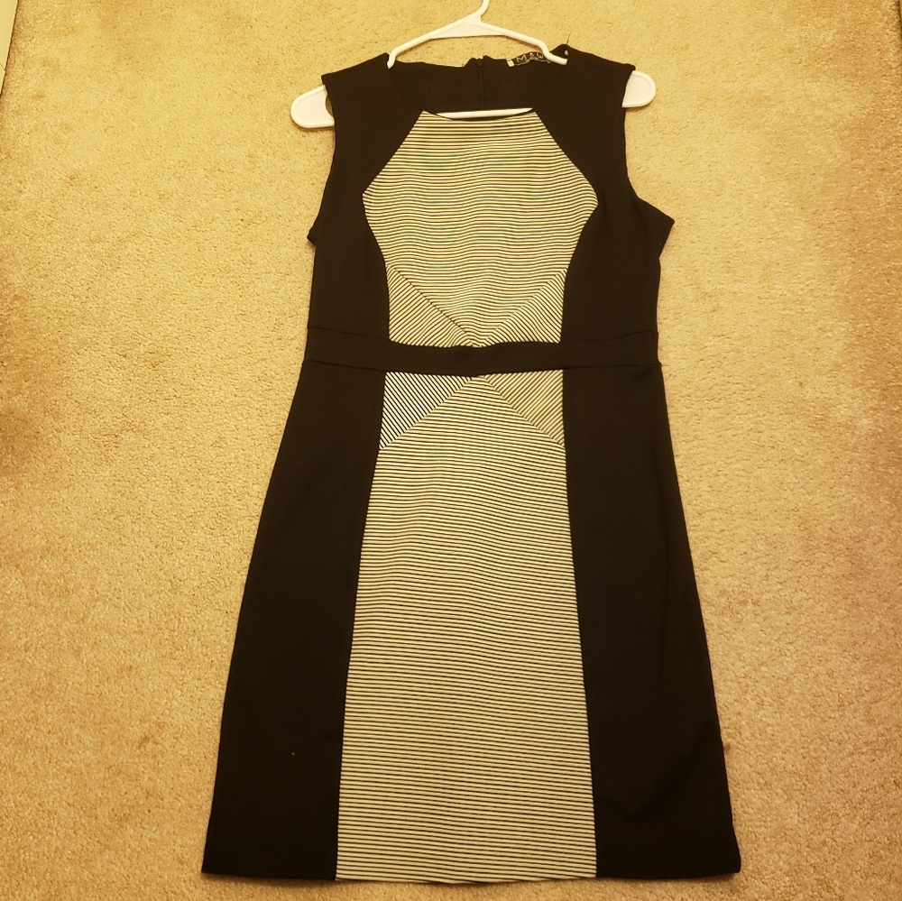 Elegant black and white dress.